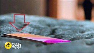iPhone 13 với màn hình không notch tai thỏ bất ngờ xuất hiện trong loạt phim hài trên Apple TV+