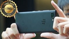  Tin vui cho các fan Dâu Đen đây, vô vàn điện thoại BlackBerry đang giảm giá lên đến 1 triệu khi đặt online, tham khảo ngay nào 