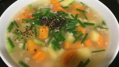  Cách nấu canh khoai tây cà rốt thịt băm đầy dinh dưỡng đơn giản tại nhà 