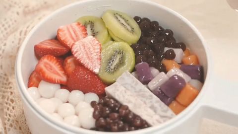 Cách làm lẩu trà sữa full topping đơn giản tại nhà cho cuối tuần thêm vui