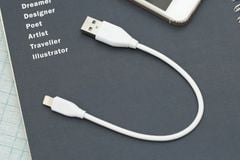  Cáp Lightning 20cm AVA Speed II Trắng 