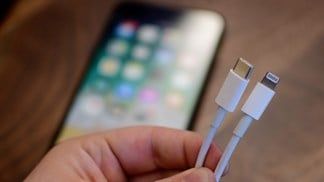 5 điều cải thiện chúng ta muốn thấy ở Apple vào năm 2021: Bỏ cổng lighning để chuyển sang cổng USB-C hay cái gì đó khác đi!