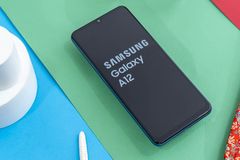  Top 5 Điện Thoại Samsung Giá Rẻ Và Tốt Nhất Hiện Nay 