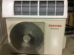  Máy lạnh Toshiba Inverter 2 HP RAS-H18C2KCVG-V 