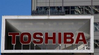 Toshiba đặt đấu chấm hết cho mảng kinh doanh máy tính xách tay, chuyển nhượng 19.9% cổ phần còn lại cho Sharp