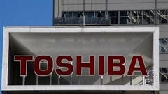  Toshiba đặt đấu chấm hết cho mảng kinh doanh máy tính xách tay, chuyển nhượng 19.9% cổ phần còn lại cho Sharp 
