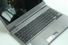  TOSHIBA PORTEGE Z930-G1S 