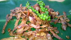  Cách làm khô mực chiên tiêu cay nồng ăn một lần là nghiện 