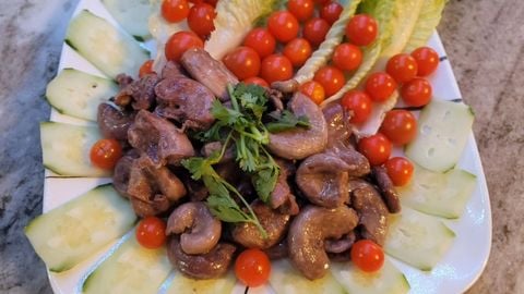 Cách làm dồi trường chiên giòn ngon, đơn giản tại nhà