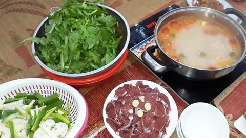2 cách nấu lẩu trâu nhúng mẻ và lẩu trâu hầm sả thơm ngon bổ dưỡng tại nhà