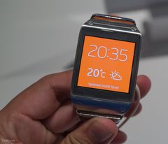  Samsung Galaxy Gear1 