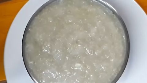 2 cách nấu cháo thịt bò phô mai giàu dinh dưỡng giúp bé mau ăn chóng lớn