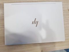 HP Envy 13 ah1012TU i7 8565U/8GB/256GB/13.3