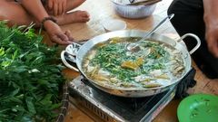  Cách nấu lẩu trứng cá măng chua bùi ngậy, thơm ngon lạ miệng bạn nên thử 