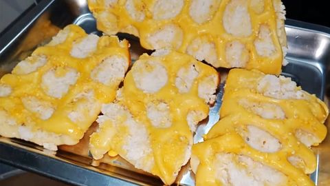 Cách làm bánh mì dừa lưới không cần khuôn không cần lò nướng