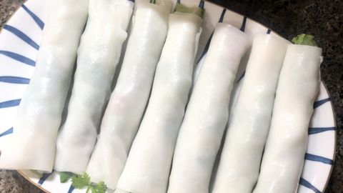 Cách làm món bánh phở cuốn thịt bò ngon khó cưỡng chiêu đãi gia đình