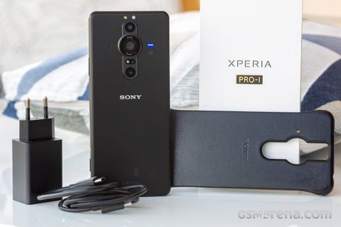 Sony ra điện thoại đắt hơn iPhone 13 Pro Max