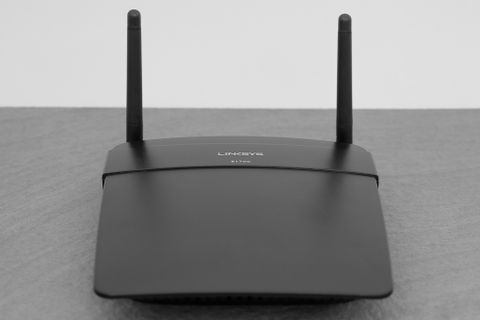 Router Wifi Chuẩn N Linksys E1700 Đen