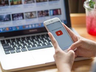 YouTube tràn ngập quảng cáo 'nhà tôi ba đời nhận chữa...', người dùng lắc đầu ngao ngán, Google đang làm gì vậy?