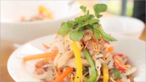 4 cách làm gỏi chôm chôm chua ngọt thơm ngon mới lạ đơn giản tại nhà