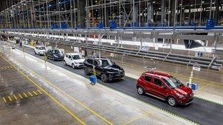 Foxconn đàm phán với VinFast để sản xuất pin và phụ tùng xe điện, liệu cuộc thương thảo này có đi đến thành công?