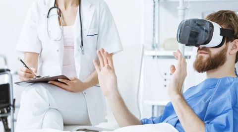 Bệnh Nhân Đeo Kính Vr Khi Phẫu Thuật Sẽ Cần Ít Thuốc Tê Hơn