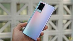  Vivo X60 Pro ra mắt tại Việt Nam: Có màn hình 120Hz, camera ZEISS chống rung 5 trục và RAM lên đến 15GB 