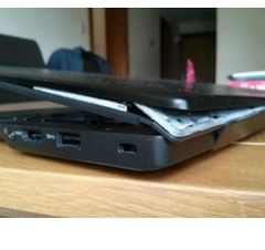 Vỏ mặt B Toshiba Satellite 105