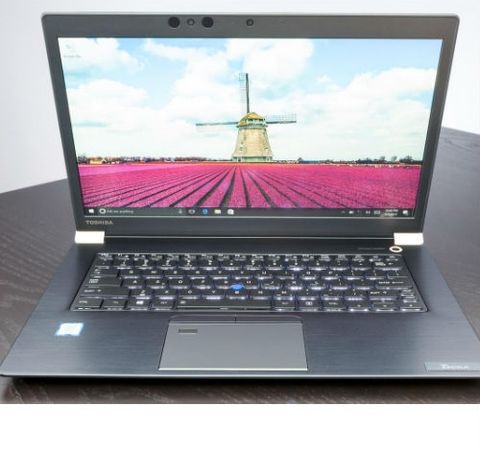 Vỏ mặt C Toshiba Satellite P20