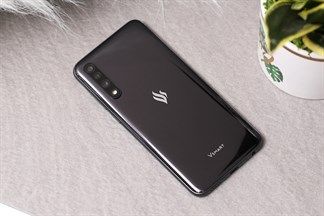 Kì vọng gì Vsmart Live 4: 4 camera sau, màn hình đục lỗ, Pin 5.000 mAh, giá bán hấp dẫn?