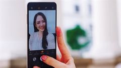  Camera ẩn dưới màn hình 'sắp chết' khi mà chưa nghe nói một chiếc flagship 2021 nào trang bị công nghệ này! 