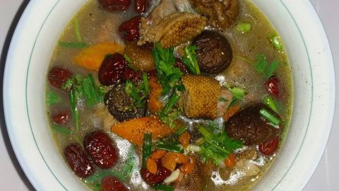 Cách nấu vịt hầm táo đỏ ngon ngọt, thơm lừng bổ dưỡng cho cả nhà
