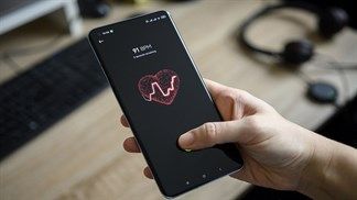 Xiaomi sẽ phát hành bản cập nhật phần mềm trong tương lai, bổ sung tính năng đo nhịp tim thông qua cảm biến vân tay trên Mi 11