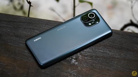 Xiaomi Mi 11 5G chính thức ra mắt tại Việt Nam: Nổi bật với thiết kế đẹp, Snapdragon 888, camera 108MP cùng mức giá ấn tượng