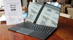  Laptop Dell XPS 9360 core i7 chơi game ngon không? 
