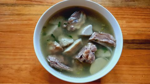 Cách nấu canh khoai môn nấu xương ngon ngọt, bùi béo cực hấp dẫn