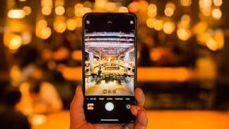 iPhone 2022 sẽ được trang bị tính năng zoom quang học 10x, bất ngờ nhà cung cấp linh kiện camera lại là đối thủ truyền kiếp