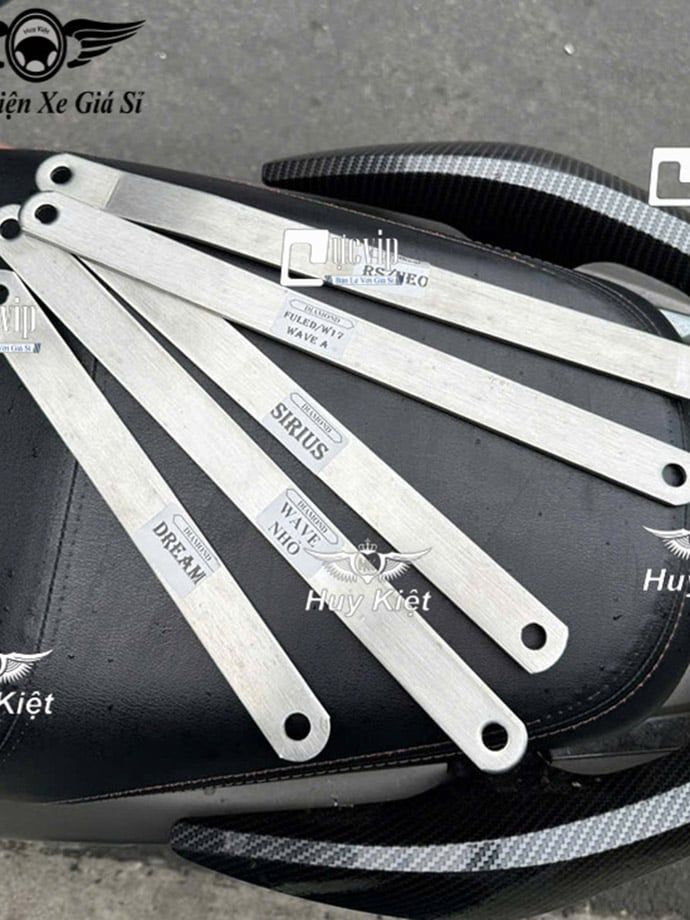 Pát Giữ Má Đùm [Inox 304] Form Zin (Loại Dày) Wave Nhỏ/ZX, Dream, Sirus, Exciter 2010, Future Neo/ Wave RS, Future Led/ Wave A 2017- 2025 110cc MS6663