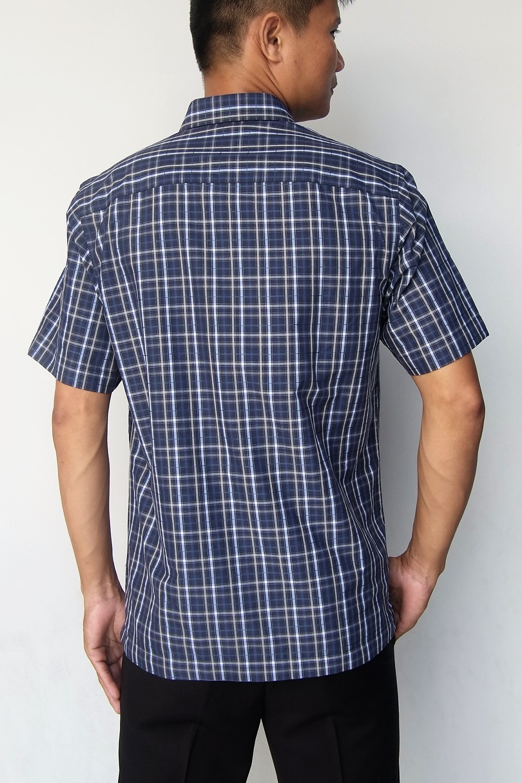 Viettien  Áo sơ mi nam ngắn tay xẻ tà lai ngang 6R0035 regular  Áo sơ mi  Việt Tiến ngắn tay trung niên