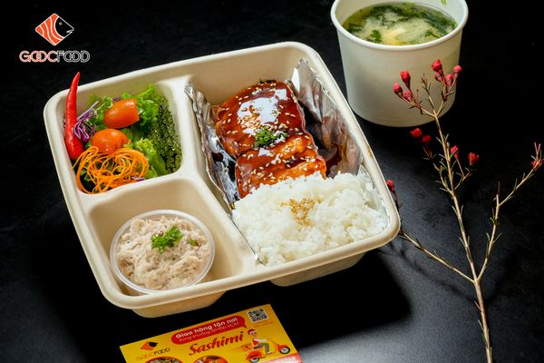 Cơm cá hồi sốt Teri