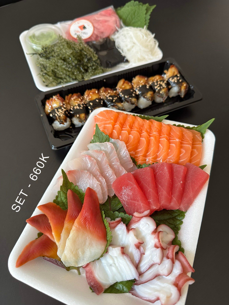 CA9 SET 2 (SALMON 100GR, OCTOPUS 5PCS, RED SCALLOP 5PCS, TUNA 5PCS, SEABASS 5PCS & JAPANESE EEL NIGIRI 8PCS)