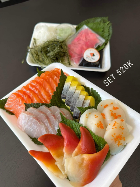 Sét Sashimi 520k ( 100g thân hồi, 5 trích, 5 chẽm, 5 sò điệp, 5 sò đỏ )