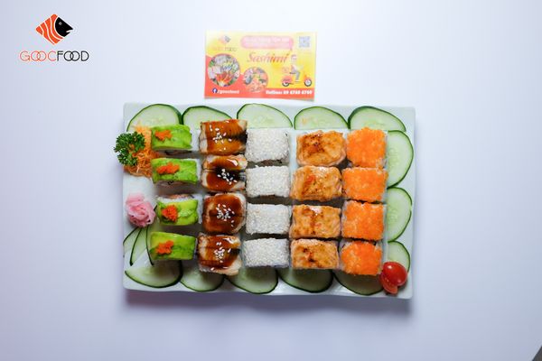 SUSHI APRIL 490k ( 4 roll Lươn, 4 roll sushi phủ mè, 4 roll cá hồi sốt mayo, 4 roll sushi bơ, 4 roll sushi phủ trứng)