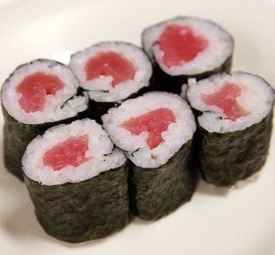 CA5 TUNA MAKI (6 PIECES)