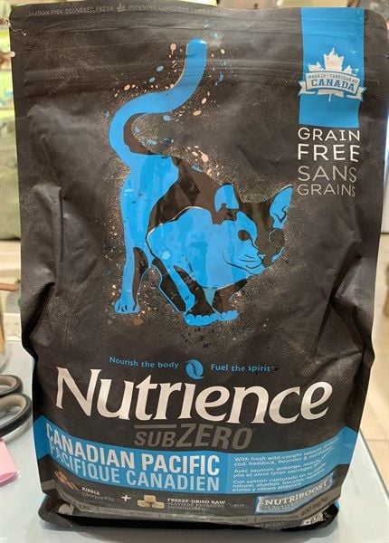 Thức ăn hạt Nutrience Subzero cho mèo