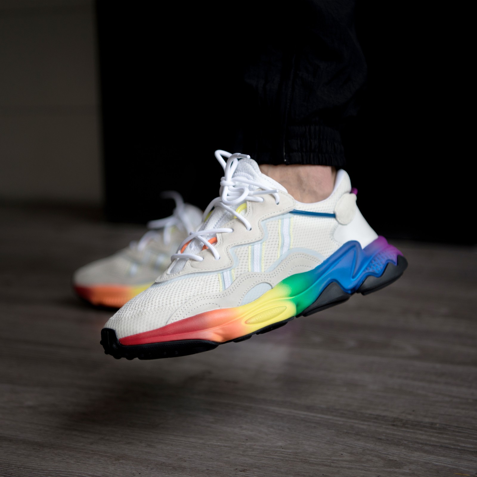 adidas original ozweego pride