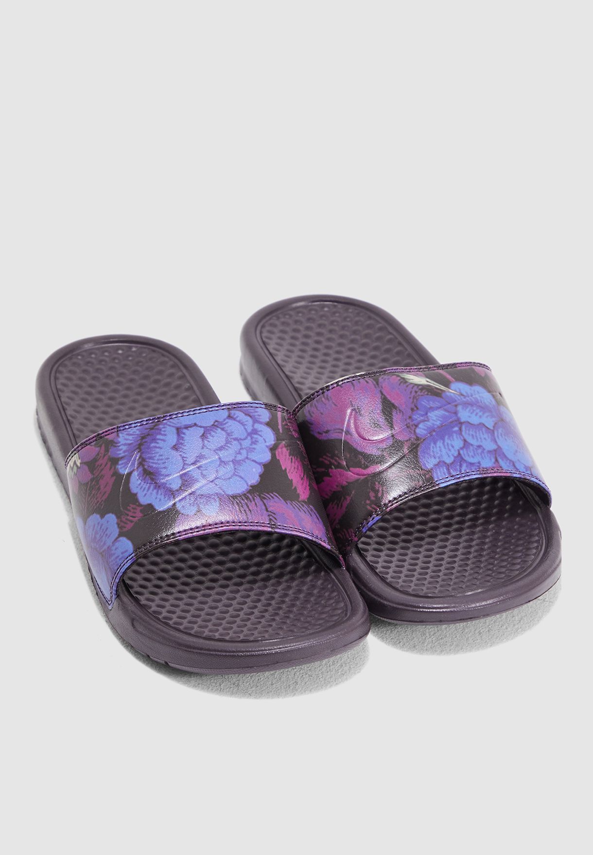 nike benassi burgundy