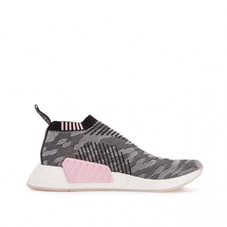 nmd r2 sock