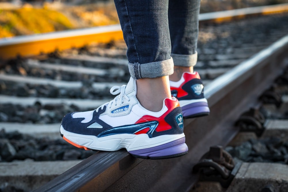 adidas falcon cg6246