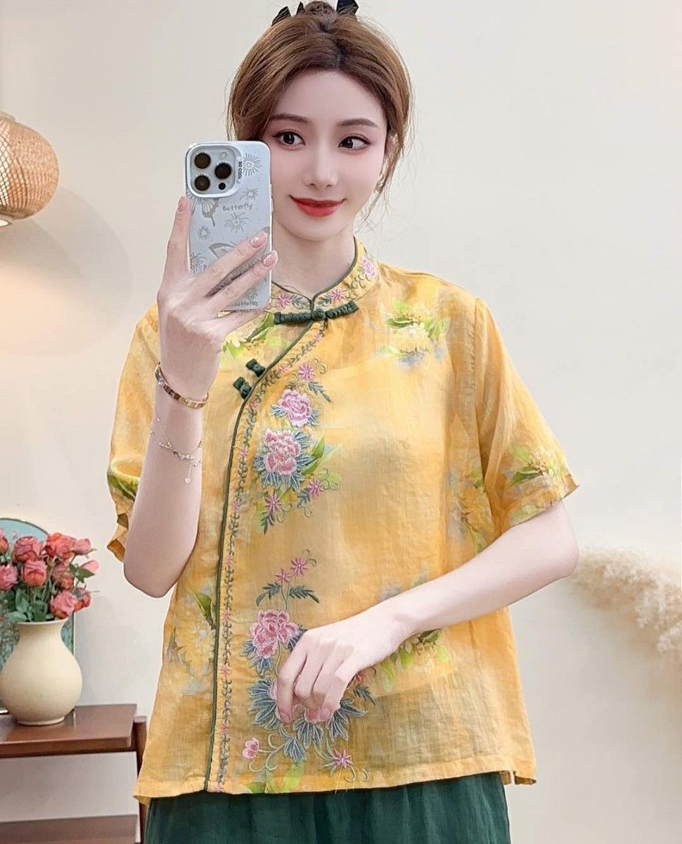  A554-Áo Ramie Thêu Hoa Viền Nút Xiên 